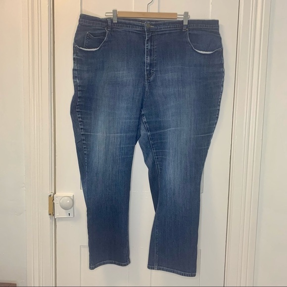PLUS Sized Jeans - Picture 1 of 3